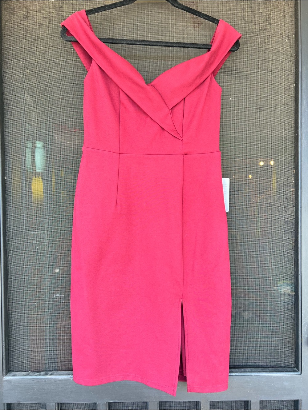 Elegant Off-Shoulder Burgundy Lulus  Sheath Dress Size Medium new with tag